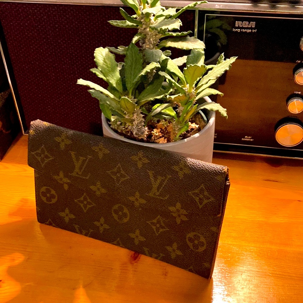 Vintage Rare Saks Fifth Avenue Louis Vuitton Wallet Clutch